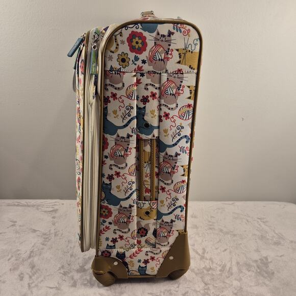 Green Living Lily Bloom Eco Friendly Cat Furry Friends Luggage 25" Suitcase - Picture 2 of 16